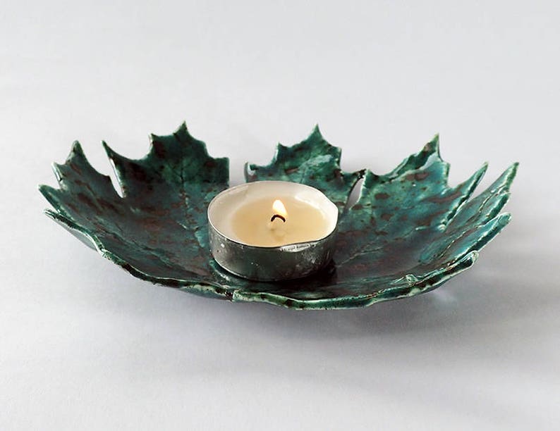 Blue maple leaf dish green porcelain