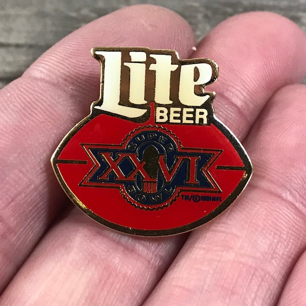 Miller Lite Beer Super Bowl XXVI 1991 Lapel Hat Jacket Vest Pin