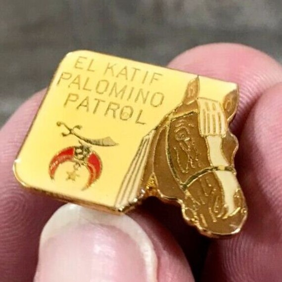 EL Katif Palomino Patrol Horse Shriner's Masonic Hat Lapel Jacket Vest Bag Pin View 5