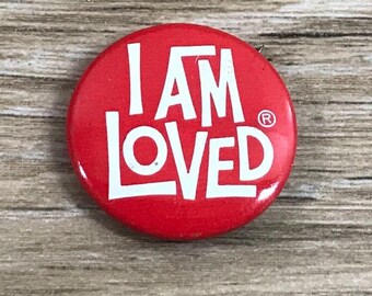 Vintage I AM LOVED Red Pin Button Helzberg&#39;s Diamonds Retro