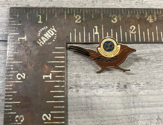 Southwest District Unity for Service National Exchange Club Roadrunner Lapel Pin View 4