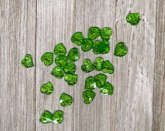 10 Green Plastic Leaves, Czech Plastic Leaves Beads, 15x16 mm Plastic Leaf Beads, Frosted Acrylic Transparent Green Beads, Leaf Charm Supply