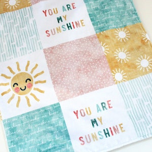 Sunshine Baby Blanket / Sun Baby Gift / Sunshine Nursery theme / Sunshine Baby Shower Gift / Baby Girl Gift / Baby Shower Gift