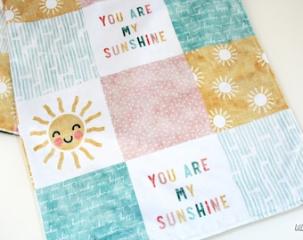 Sunshine Baby Blanket / Sun Baby Gift / Sunshine Nursery theme / Sunshine Baby Shower Gift / Baby Girl Gift / Baby Shower Gift