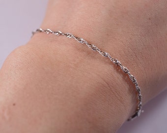 Vintage Italy 925 sterling silver rope chain bracelet minimalist 8 inches 1.52 grams spring ring clasp