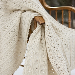 Easy Crochet Blanket Pattern: Vintage Style Throw (DIGITAL PDF DOWNLOAD)