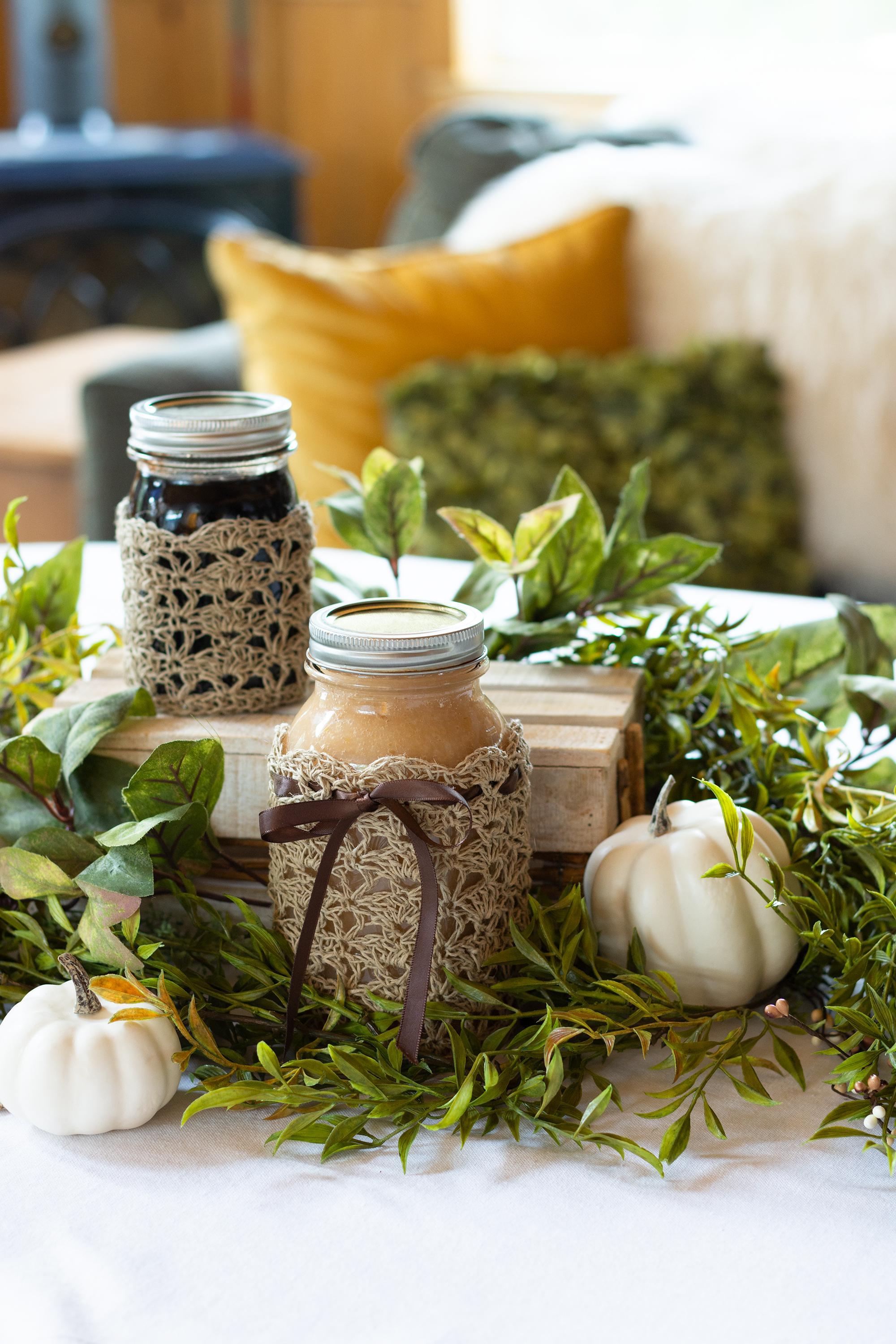 30 Crochet Hemp Projects: Organic, Stylish, and Beautiful Ideas for the Home, Wardrobe... 23 Rustic Hemp Twine Mason Jar Cozy Pattern