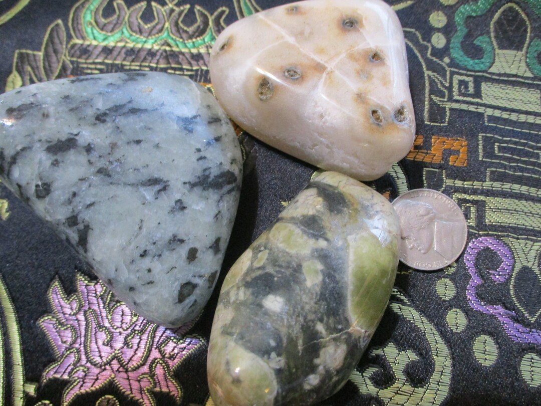 Speckled Stone Mix Serpentine Quartz Dots on Rock Polished Etsy