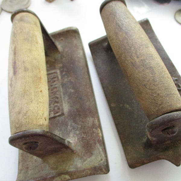 Old Vintage Mortar Concrete Trowels