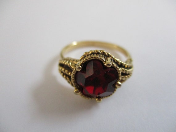 Ruby Red Faceted Stone Ring : - image 4