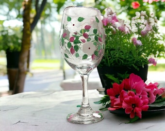 Painted Wine Glasses, Mom Wine Gift, Personalized, Fancy Wine Glasses, Wine Lover Gift, Mother Day Gift, Cute Gift for Mom, I Love You Mom