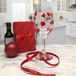 Red Hearts on Wine Glass, Hand Painted Valentine&#39;s Day Wine Glass, Painted Wine Glass, Sweetheart Gift, Valentine Gift, Anniversary Gift