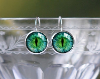 Green Cats Eye Earrings - Eye Jewery - Silver Glass Earrings - Cute 14mm Leverback Earrings - Womens Accessories Gift