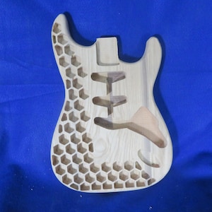 Electric Guitar Body in the LP Style with a 3 D Top