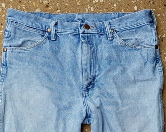 Vintage Wrangler Jeans, Distressed Wrangler Denim, Light Wash Wrangler Jeans, Size 33x30