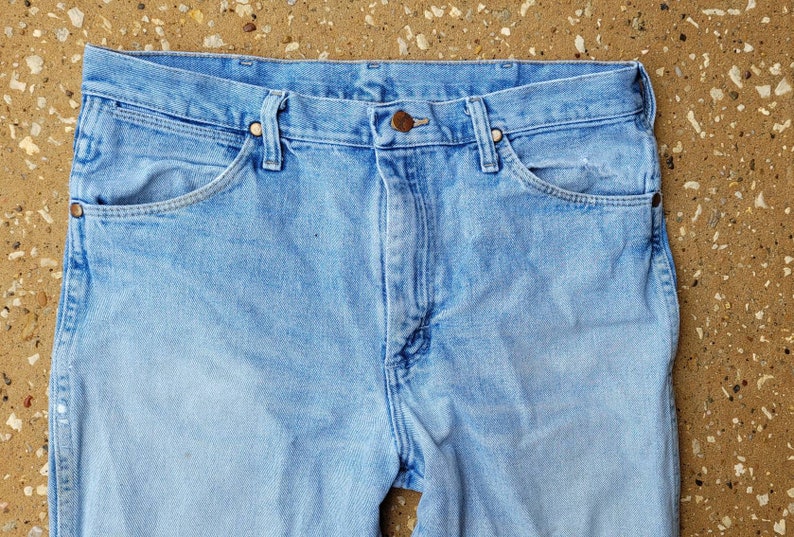 Vintage Wrangler Jeans, Distressed Wrangler Denim, Light Wash Wrangler Jeans, Size 33x30 image 3