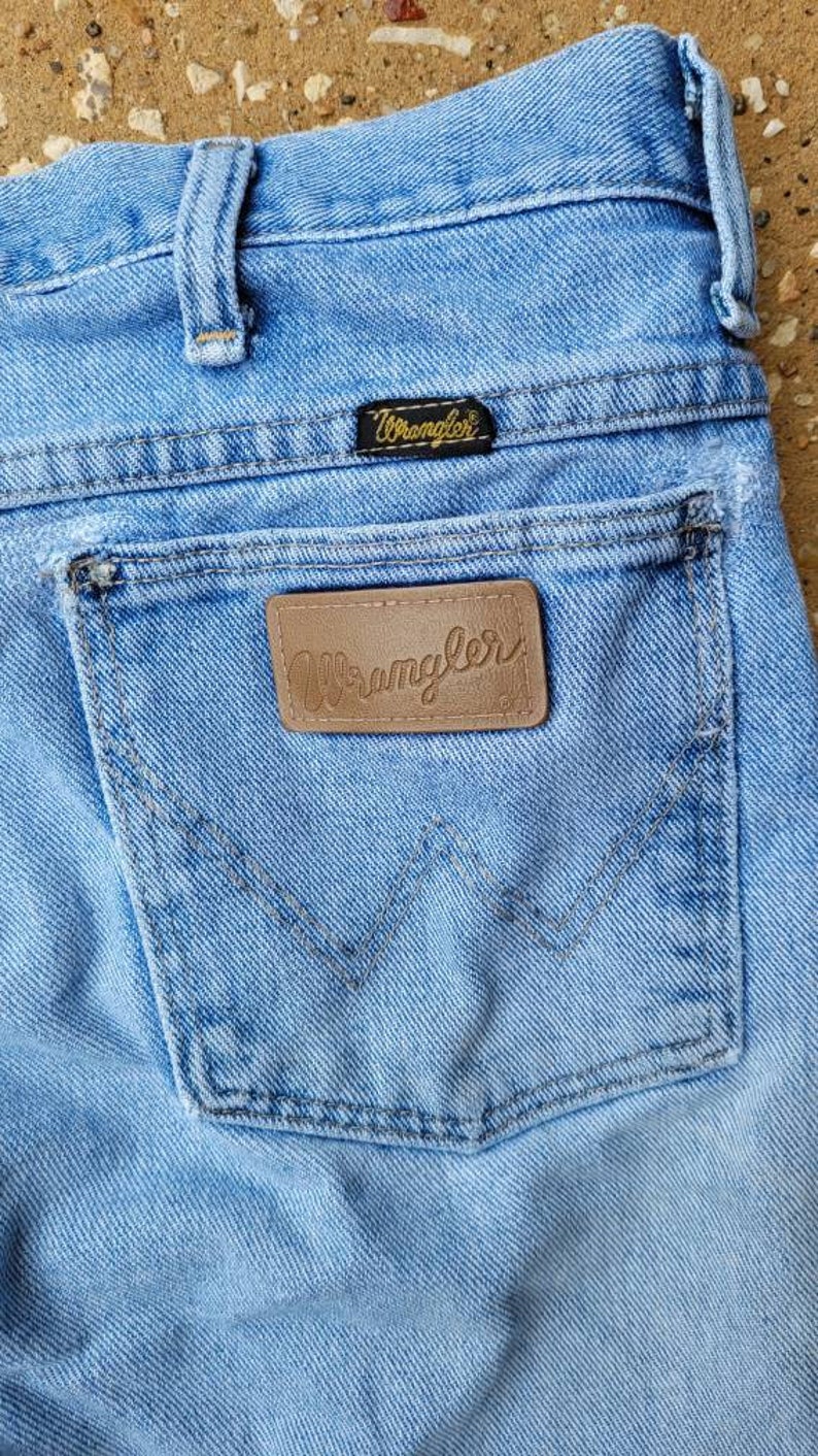 Vintage Wrangler Jeans, Distressed Wrangler Denim, Light Wash Wrangler Jeans, Size 33x30 image 9