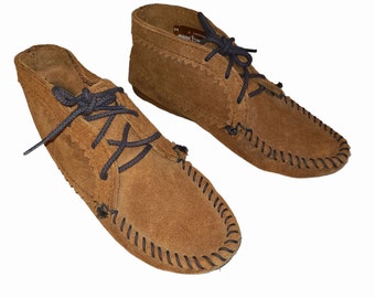 Minnetonka Stiefel Ankle Booties Mokassin 273 Braun Wildleder Schnürschuhe Damen 5