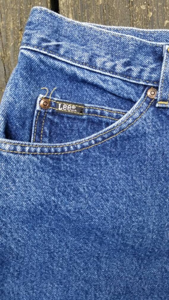 Vintage Lee Jeans Cuttoff Shorts, Waist 32", High… - image 3