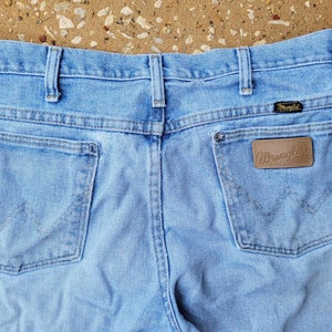 Vintage Wrangler Jeans, Distressed Wrangler Denim, Light Wash Wrangler Jeans, Size 33x30 image 4