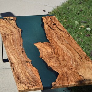 Italian Olive Wood Resin River Mesa de Centro imagen 5