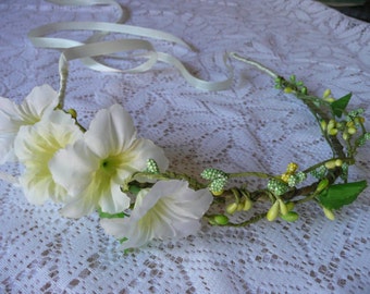 SALE Rustic Ivory Pip Berry Floral Crown Halo Flower Girl Bridesmaid Garland Boho Wedding