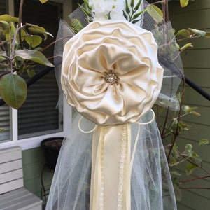 Set of 10 Ivory Pew Bows, Chair Bows, Elegant Wedding Bows Church Aisle Decorations