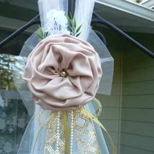 SET OF 10 Champagne and Gold Pew Bows, Chair Bows, Wedding Bows Pew Church Aisle Decorations, David's Bridal Color