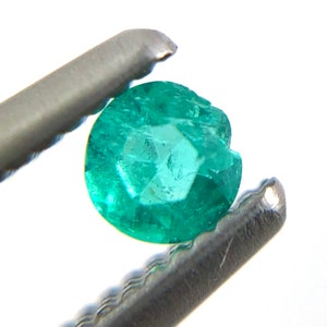 Paraiba tourmaline melee 0.08 carats 2.61x1.54mm round cut loose gemstone Buy loose or customise image 1