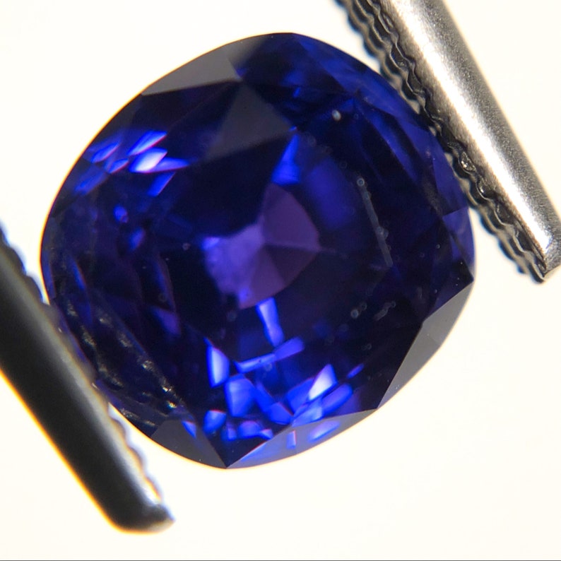Blue Purple Color Change Sapphire 2.00 Carat 6.63x6.24x5.17mm - Etsy