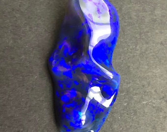 Australian jelly opal 22.94 carat loose gemstone - Solid opal freeform carving by Daniela L'Abbate