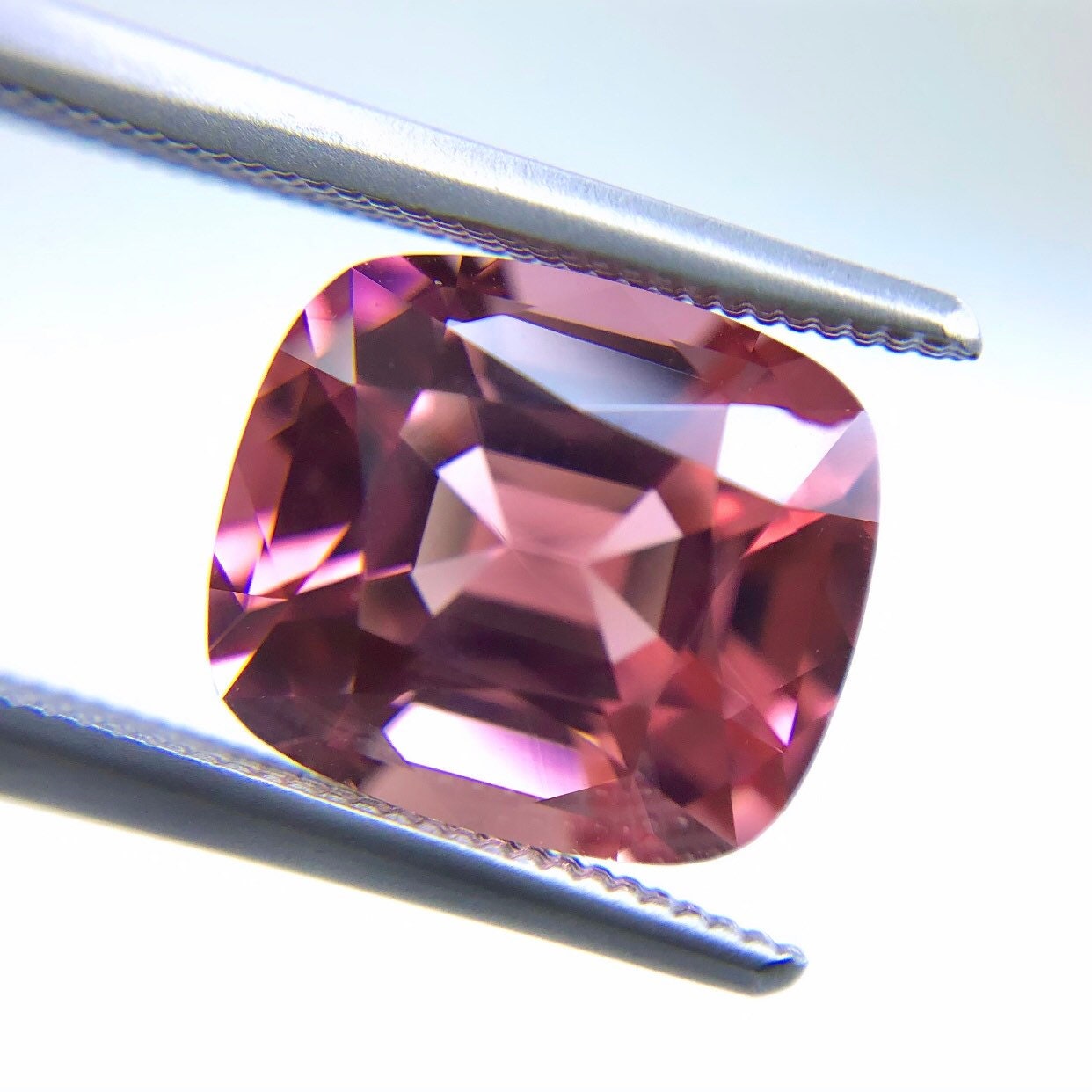 Rubellite Tourmaline 3.58 Carats - Pierre Coussin Rose Naturel, Non Traitée, 10x8 Mm
