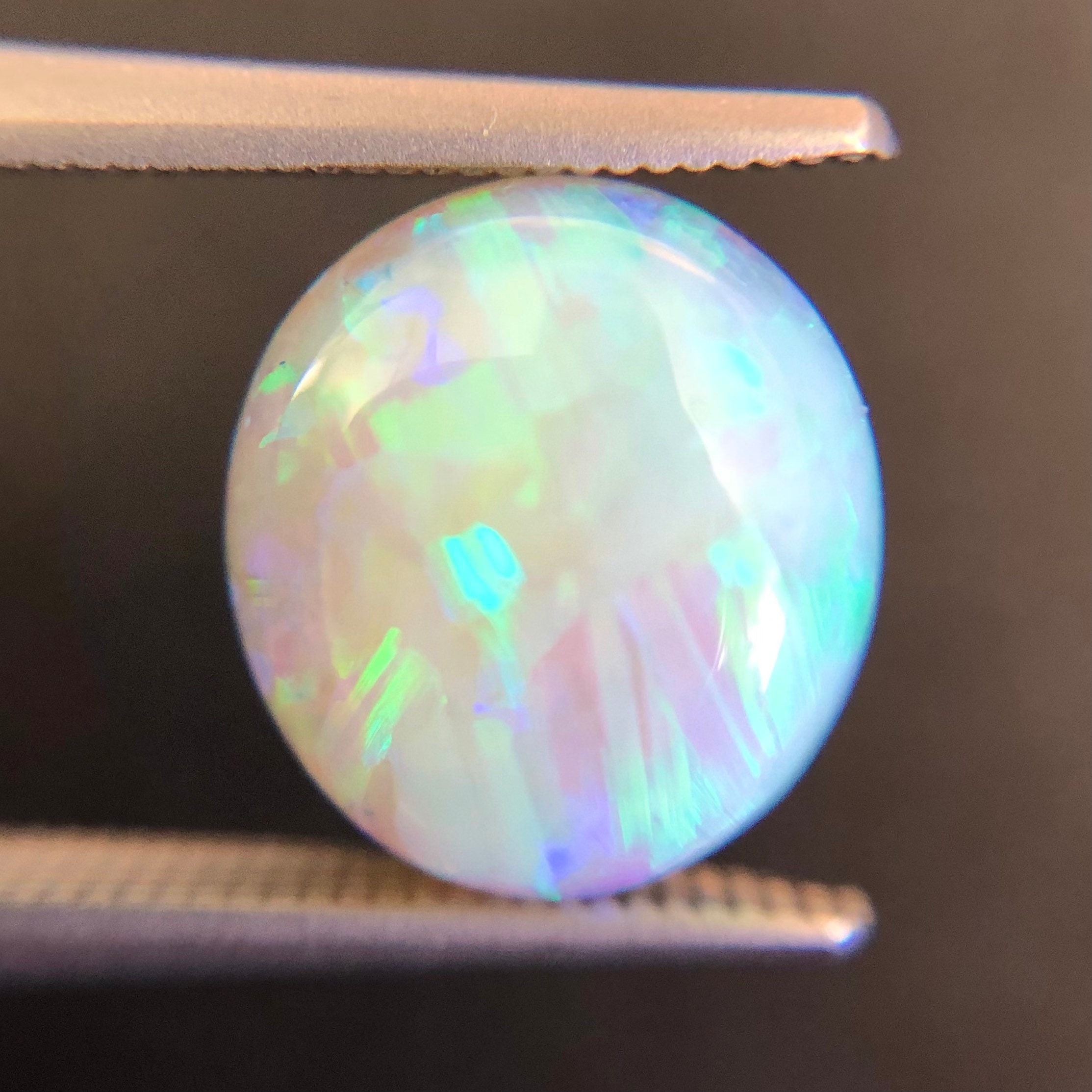 オーストラリア産 セミブラックオパール（カン入り）（1.290ct 