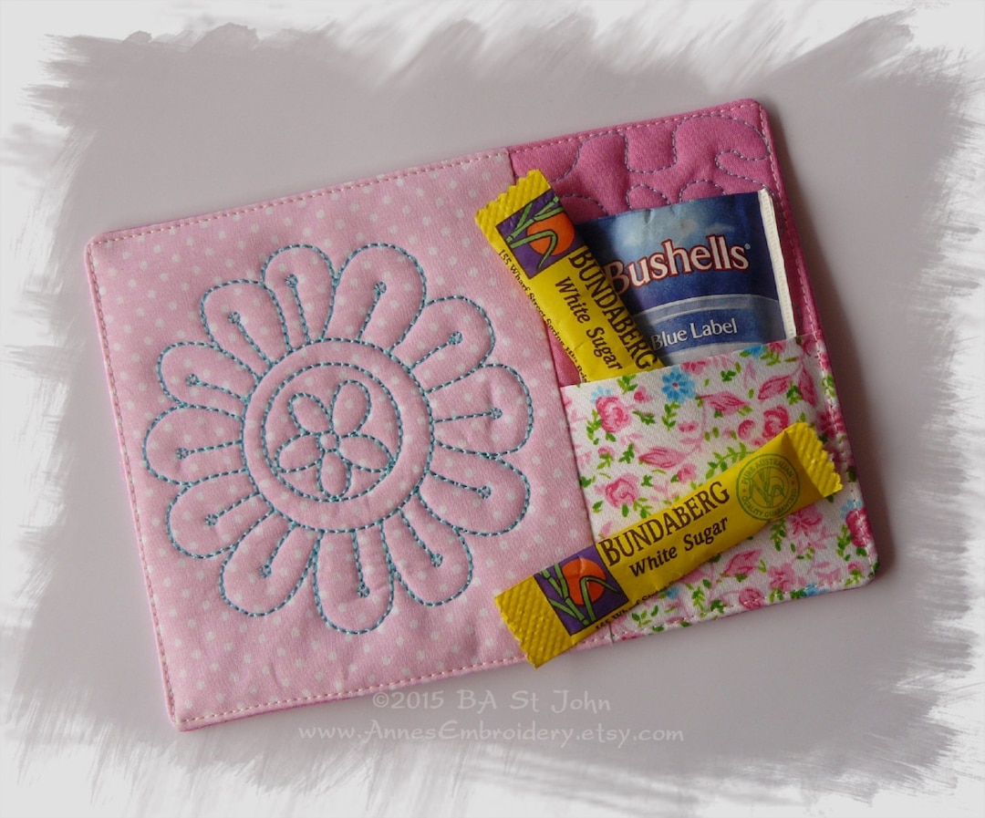 Mug Rug With Pocket & Flower in the Hoop Machine Embroidery Design - Etsy