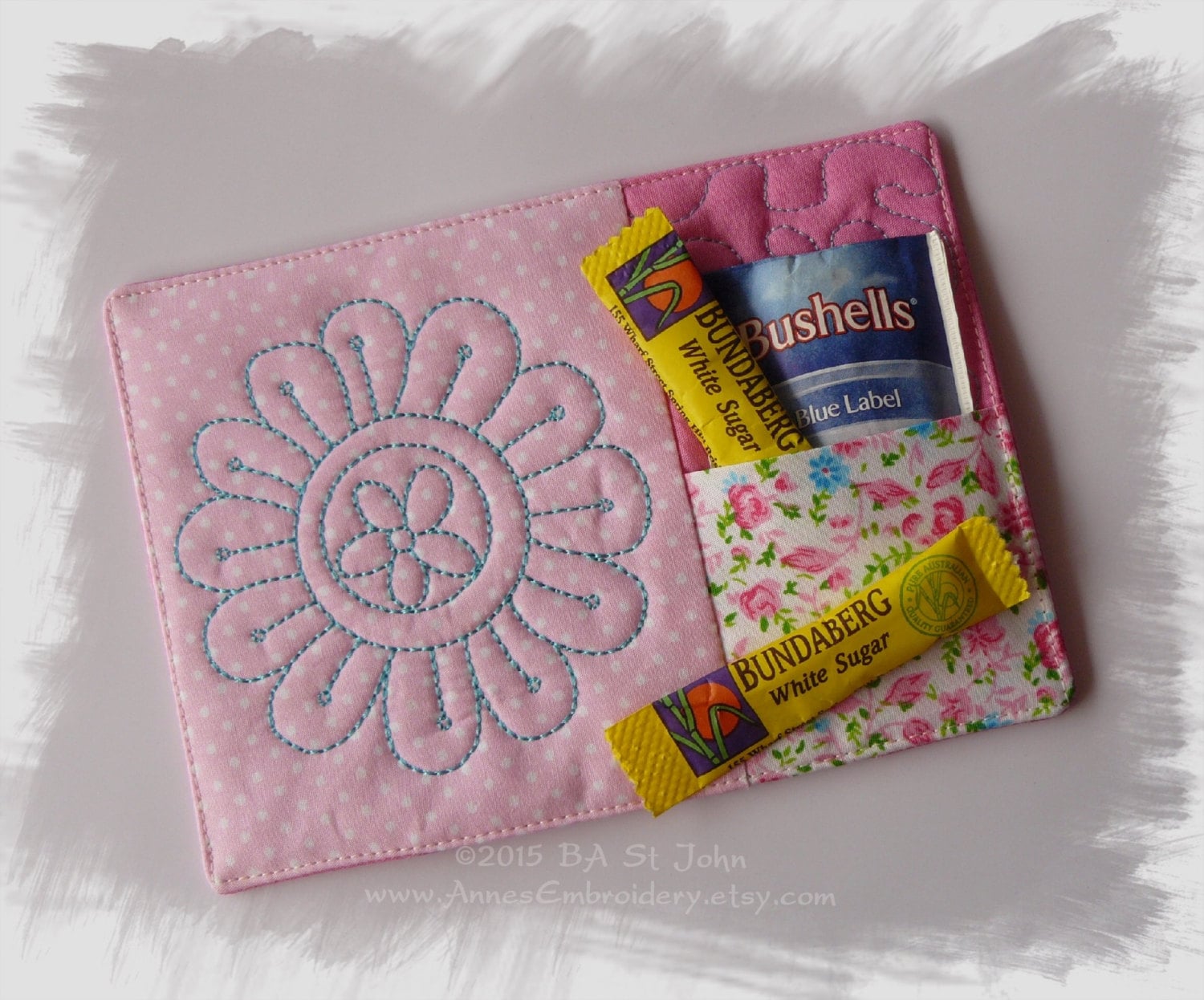Mug Rug With Pocket & Flower in the Hoop Machine Embroidery Design - Etsy