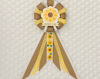 Mommy to be ribbon corsage for baby shower - gender neutral - tan, yellow plaid, white - babyq - summer baby shower - sunflower