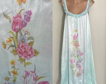 70s Vintage Mint Green Butterfly & English Flower Print nightgown