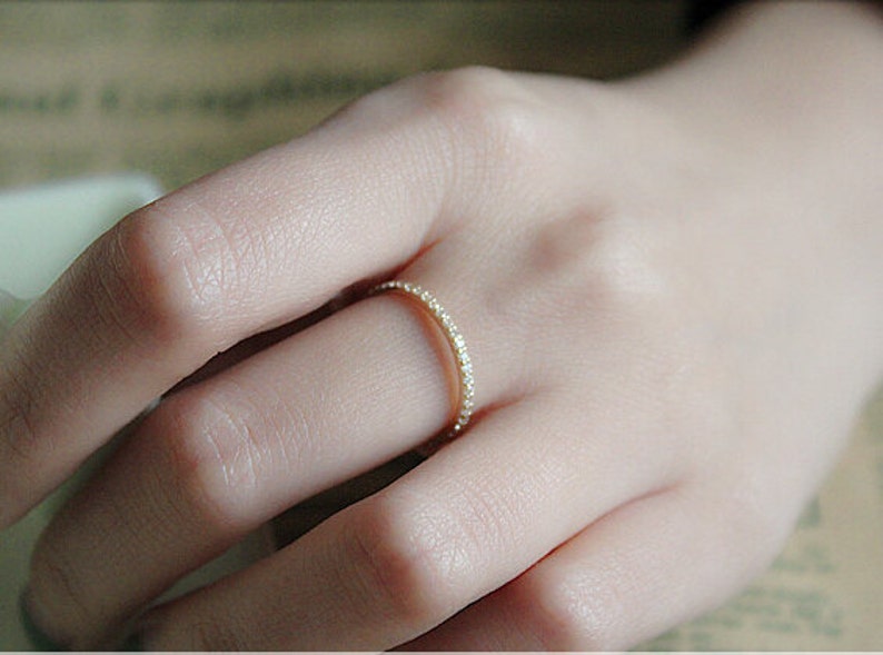 THE THIN SPARKLE RING