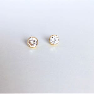 14K solid gold sparkle cubic zirconia solitaire 5mm bezel earrings, bezel stud earrings, round brilliant 1/2 ct CZ ear stud BELCZ-SE1014