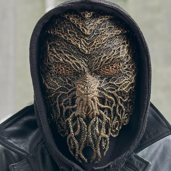 Scary Cthulhu masquerade mask