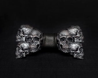 Skull bow tie