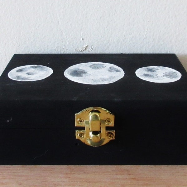 Triple Moon Manifestation Box - Altar box, Jewelry box, Painted box