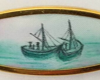 Brosche Schiffsmotiv Vintage 80er Segeln Meer Seidenmalerei Modeschmuck Nautik Geschenk für Schiffsliebhaber