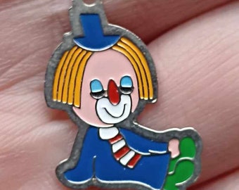 Clown-Anhänger blau-gelb-grün, Vintage 1970er Kinderschmuck, Edelstahl, bunter Schmuck, Clown-Motiv, Schmuck für Kinder