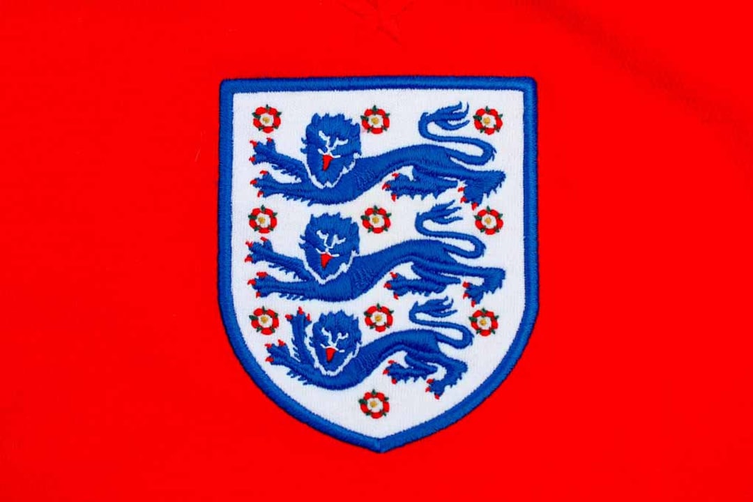 England Three Lions Football Shirt Badge Photograph Picture - Etsy