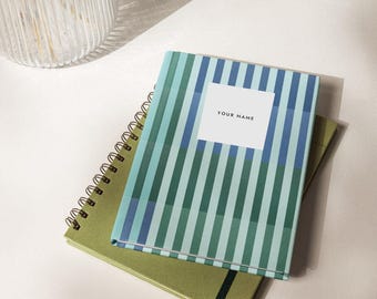Gepersonaliseerd notitieboek met turquoise geometrische lijnen, dagboek met eigen naam, cadeaubriefpapier