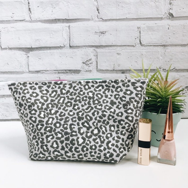 Leopard Print Make Up Bag Large Cosmetics Toiletries Leopard Print Make Up Bag Large