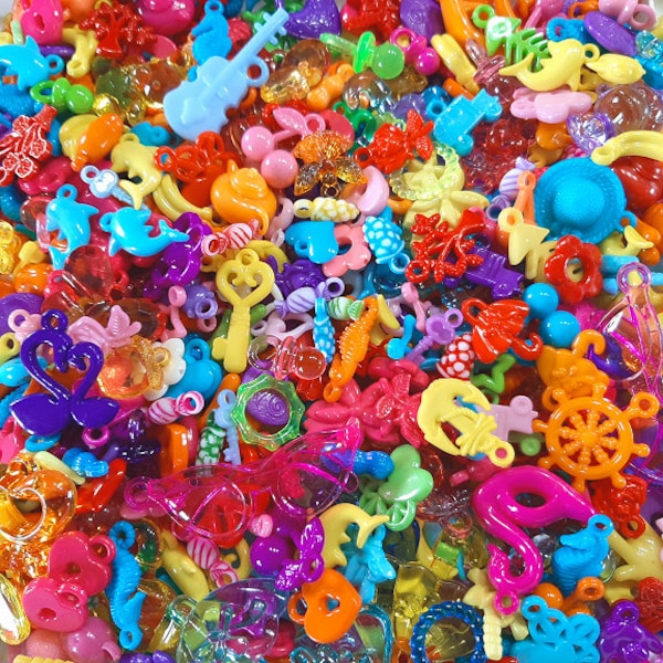 Bulk Acrylic Charms (1/2 lb)  | Assorted Plastic Charms Bulk Mix | Bird Toys, Sugar Glider Toys, Crafts, Kid's Jewelry, Kandi, Raves