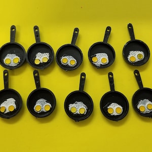 Vintage Egg in Frying Pan Charms - Hong Kong - Lot of 10