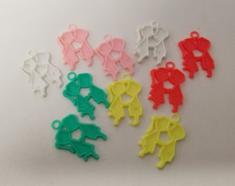 Vintage Kissing Couple Charms: 1970s Hong Kong Gumball Prize